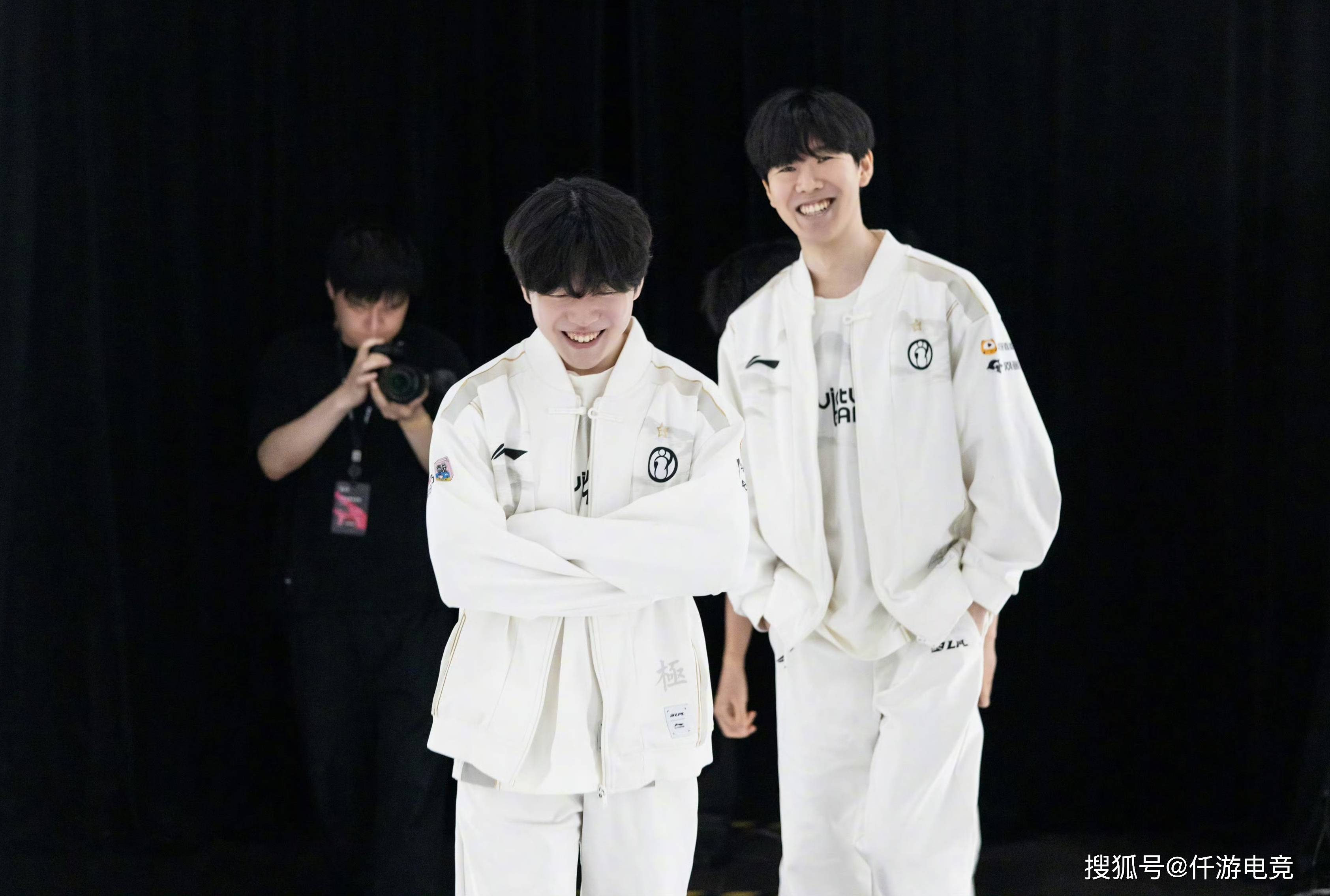 我们可以看 我们可以看